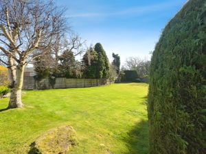 Photo 19- click for photo gallery